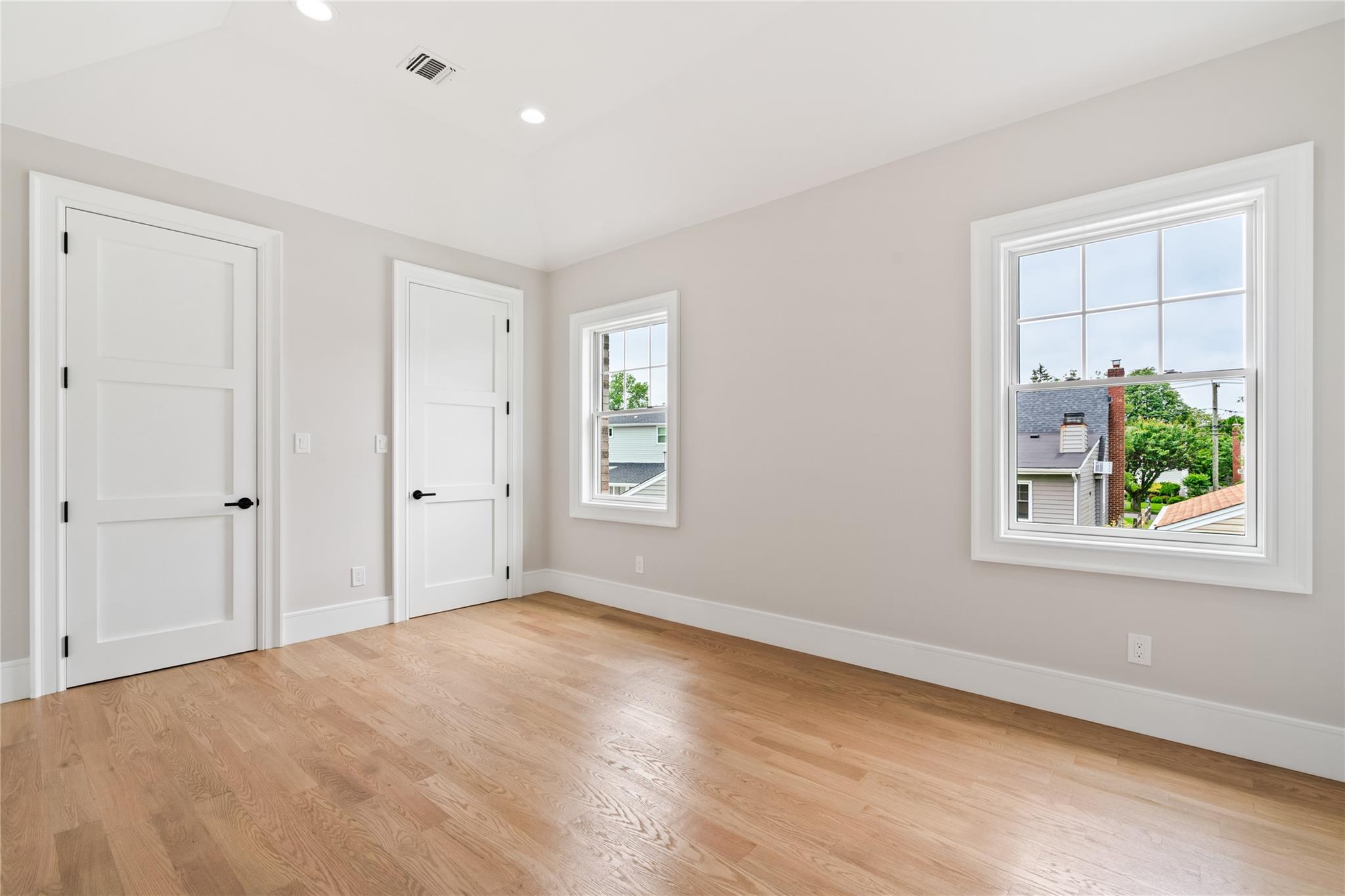 78 Shafter Avenue, Albertson, New York image 28