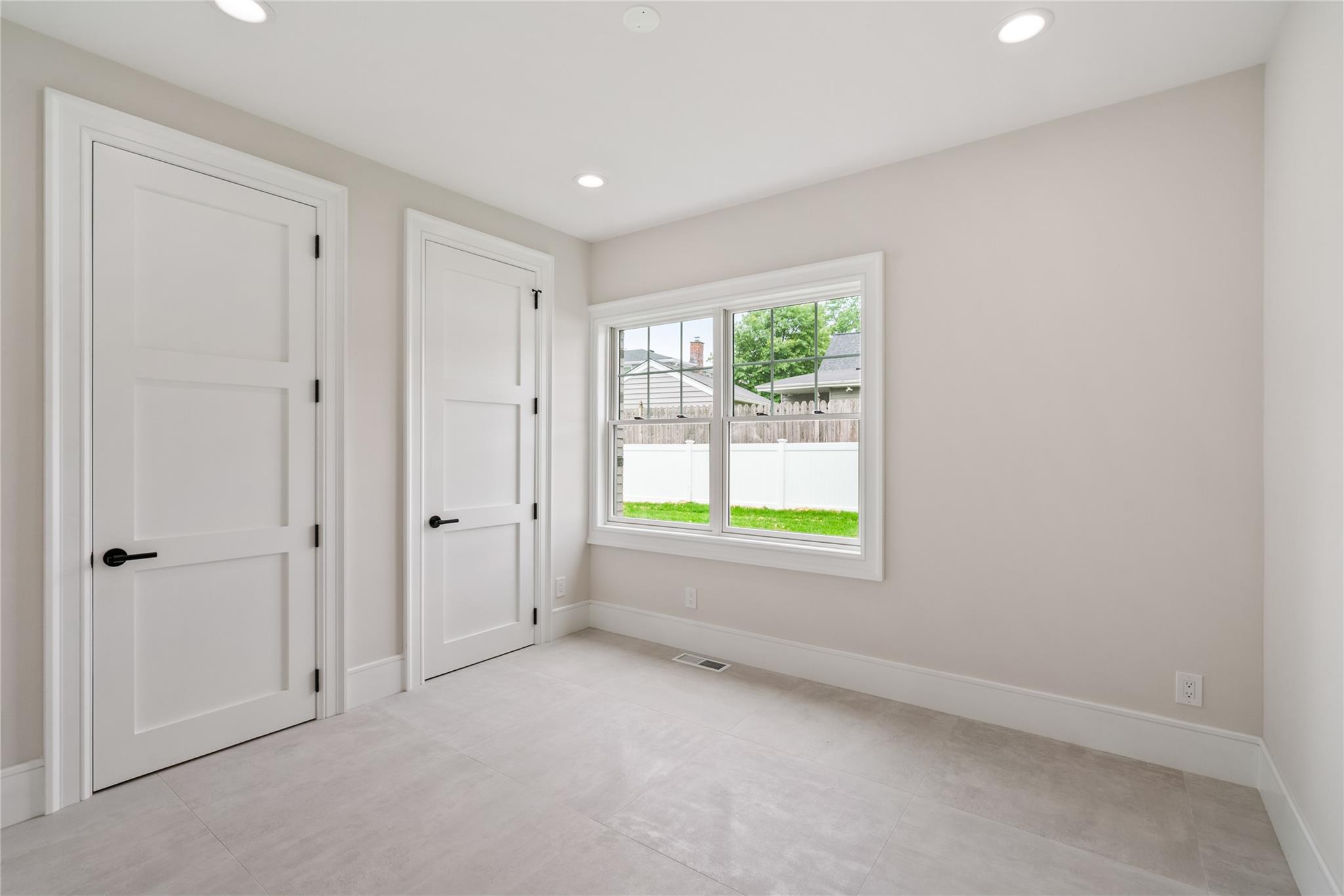 78 Shafter Avenue, Albertson, New York image 15