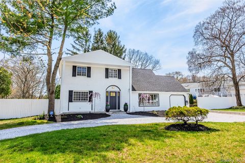 2 Grove Avenue, Coram, NY 11727 - MLS#: 986888