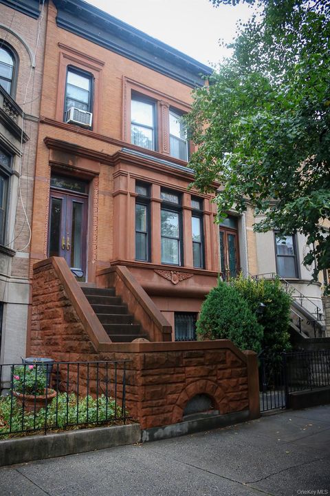 Photo of 125 Midwood Street, Brooklyn, NY 11225 (MLS # 989522)