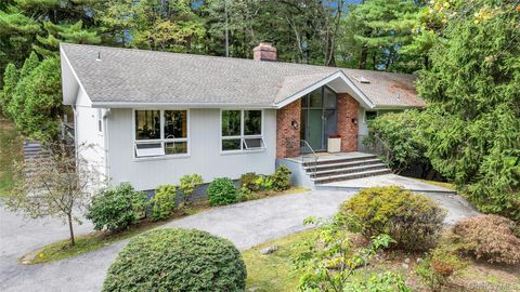 20 Cecilia Lane Pleasantville NY 10570