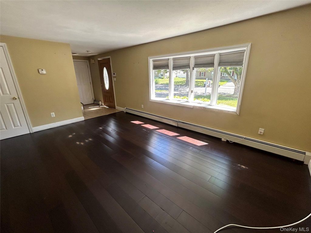 Photo of 30 Balsam Drive, Medford, NY 11763 (MLS # 1028056)