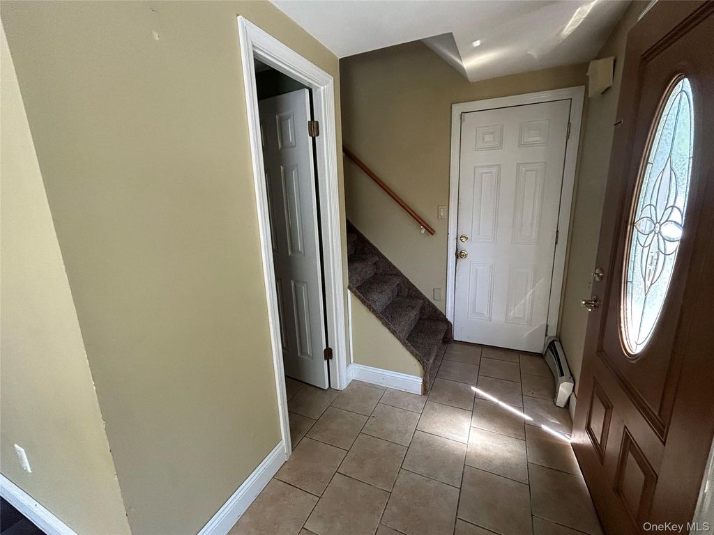 Photo of 30 Balsam Drive, Medford, NY 11763 (MLS # 1028056)