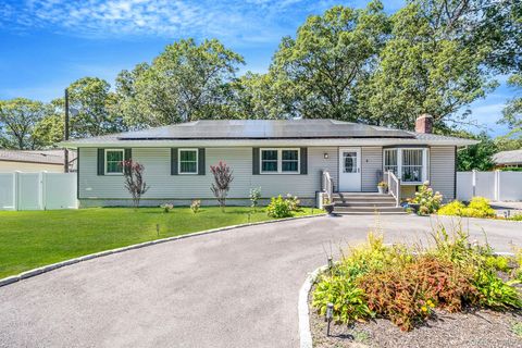 Photo of 1514 Grundy Avenue, Holbrook, NY 11741 (MLS # 907654) Photo of 1514 Grundy Avenue, Holbrook, NY 11741 (MLS # 907654)