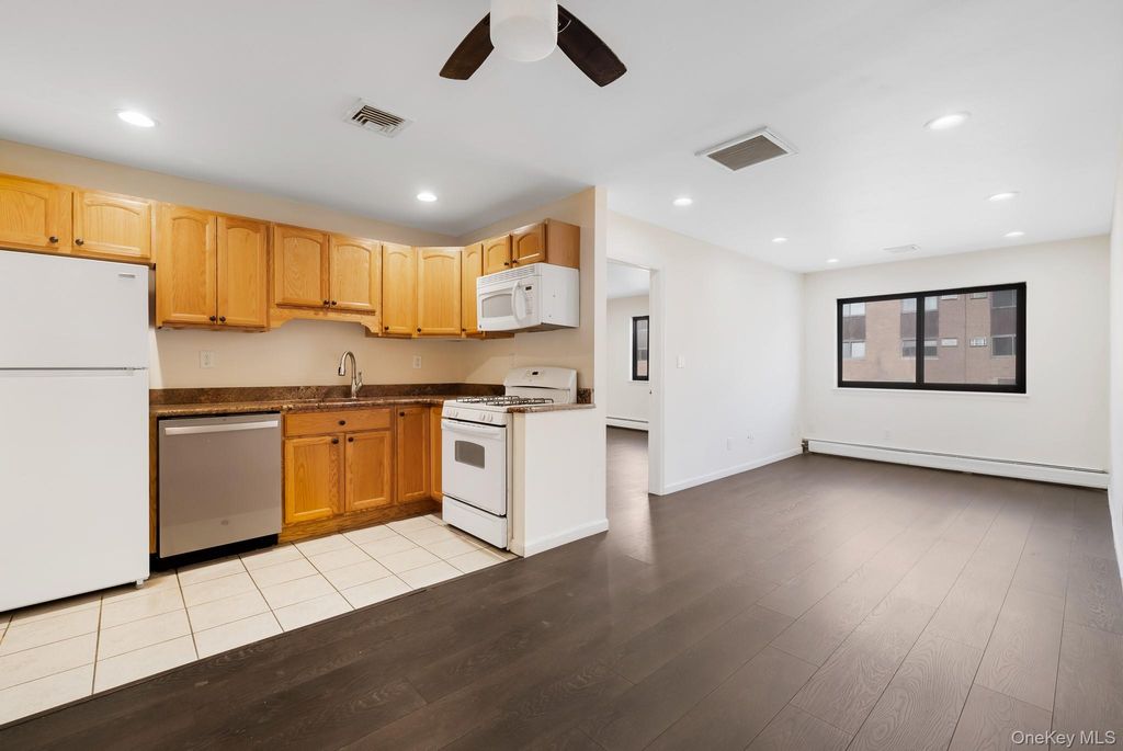 Photo of 3 Charles Lane #2B, Pomona, NY 10970 (MLS # 820817)