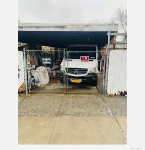 24-24R 36th Street Astoria NY 11103