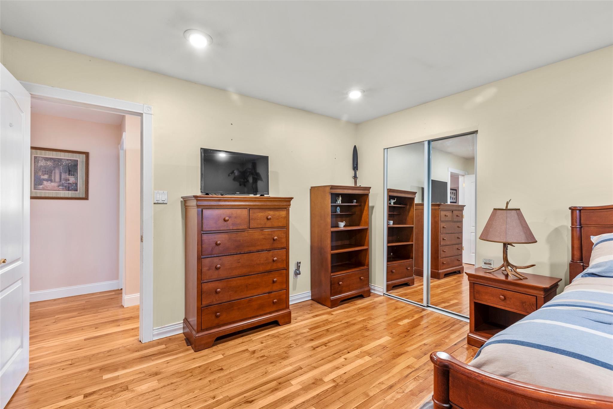 8 Wichard Boulevard, Commack, New York image 20