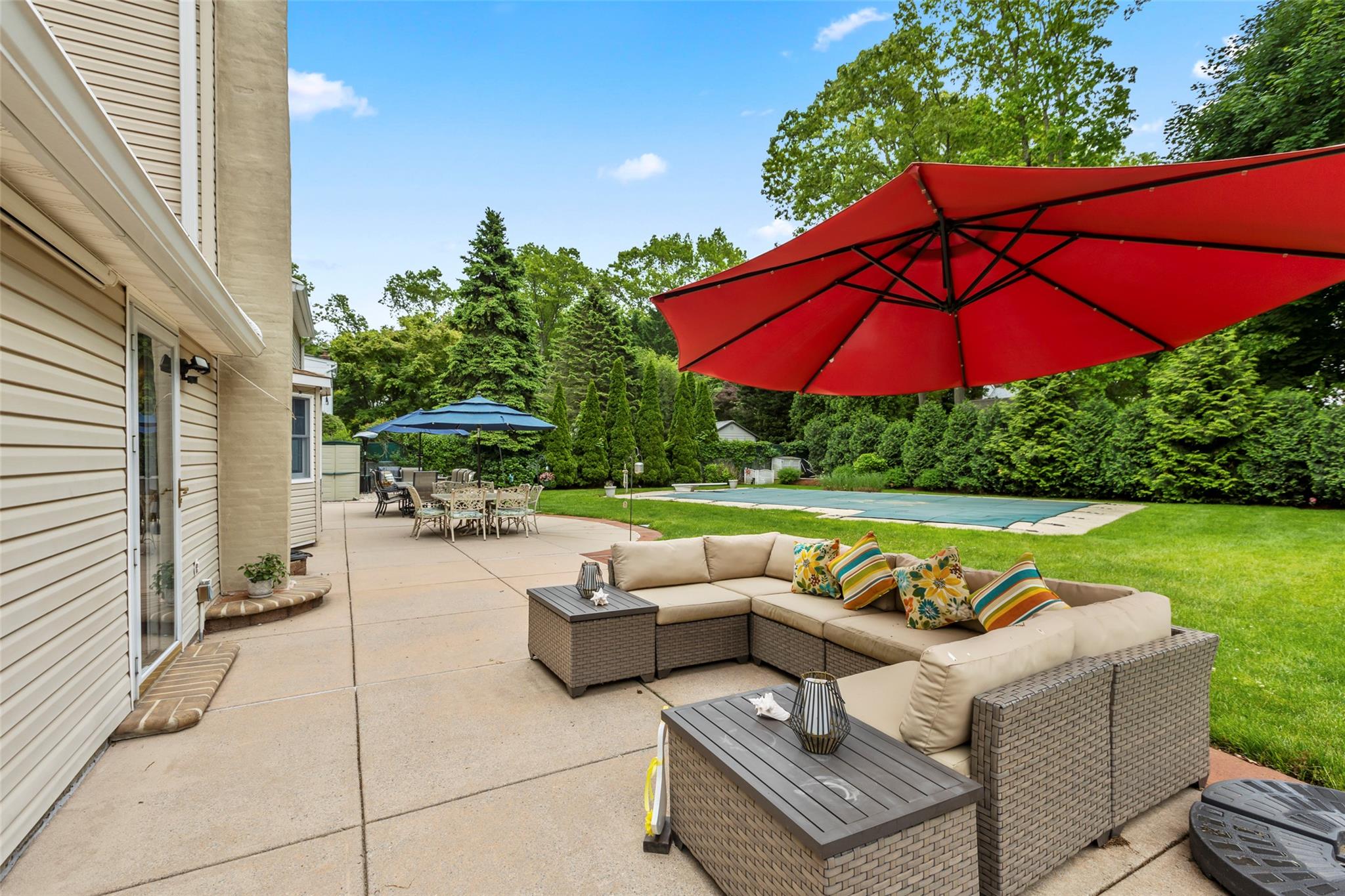 8 Wichard Boulevard, Commack, New York image 32