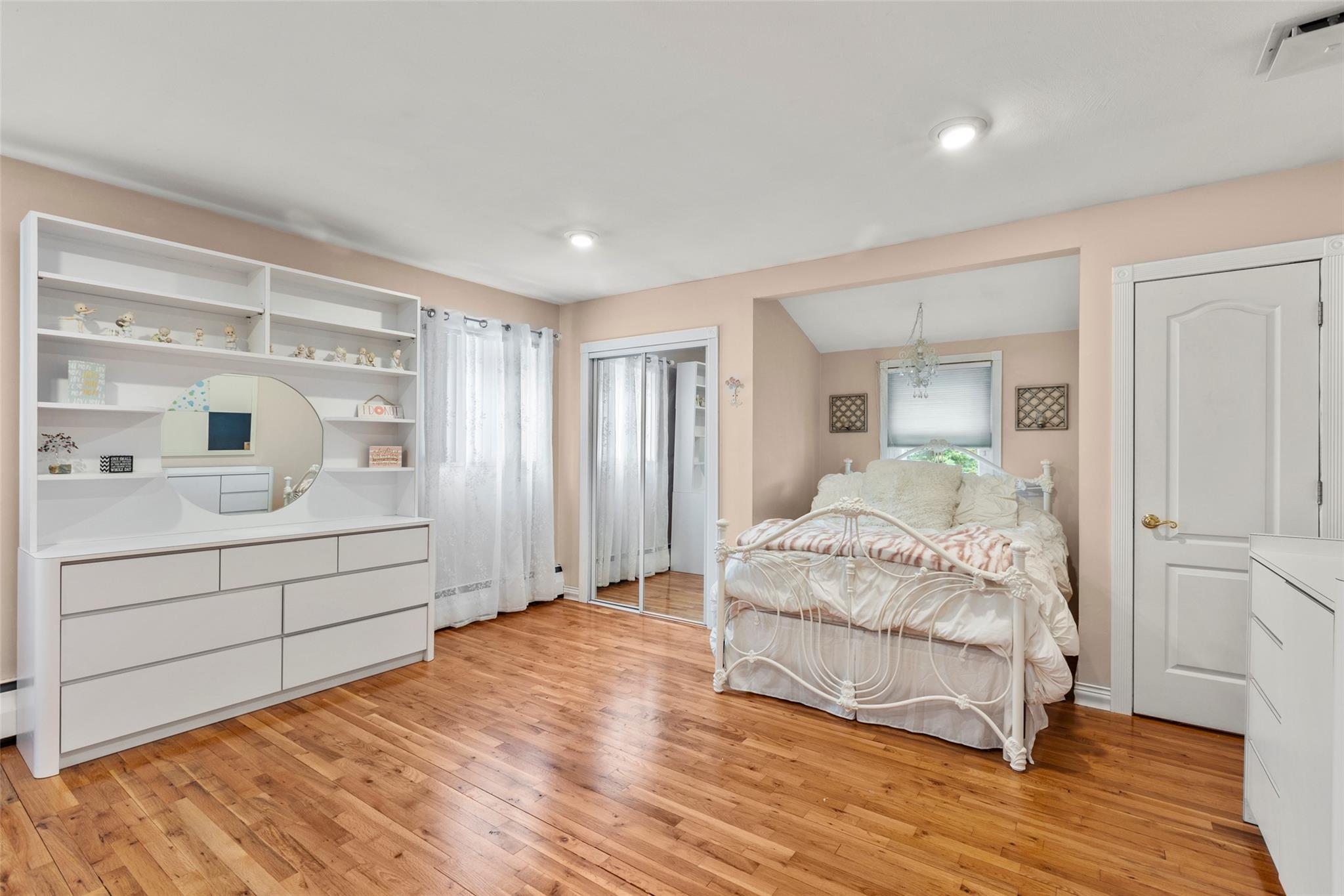 8 Wichard Boulevard, Commack, New York image 22