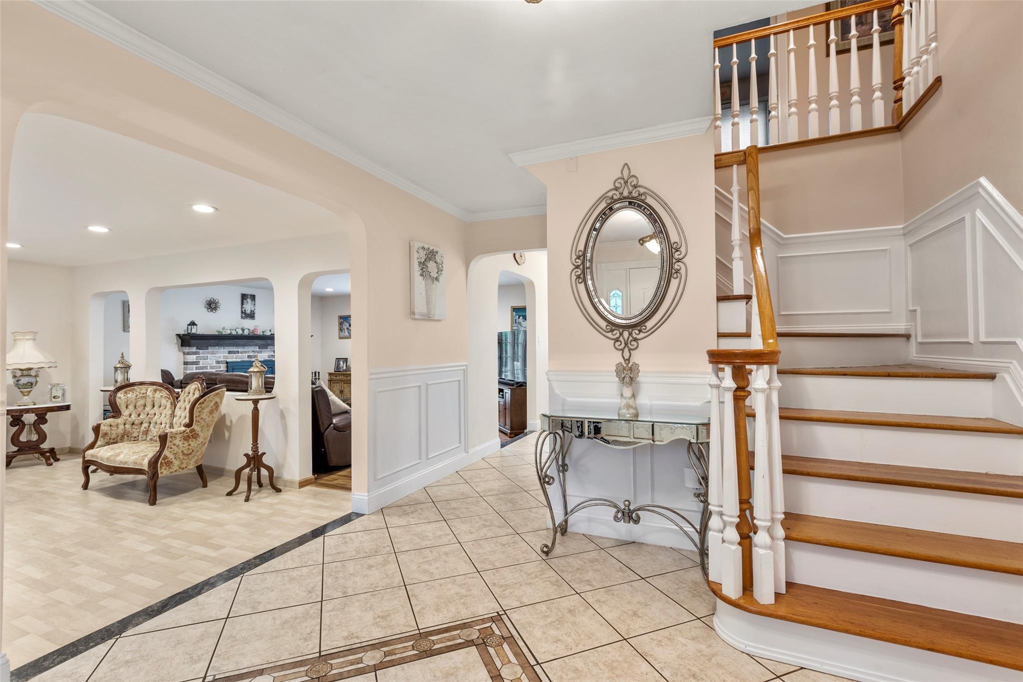 8 Wichard Boulevard, Commack, New York image 4