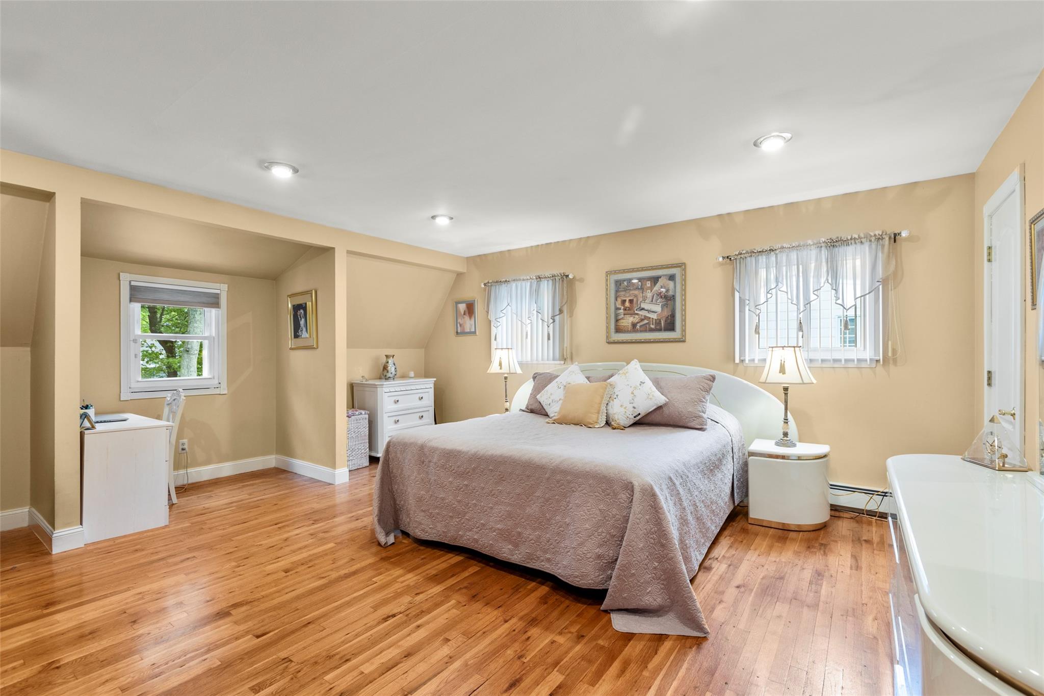 8 Wichard Boulevard, Commack, New York image 15