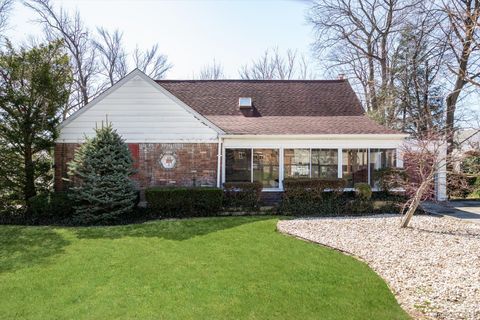 76 Baker Hill Road Great Neck NY 11023