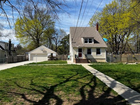 Photo of 51 Bushwick Avenue, Brentwood, NY 11717 (MLS # 986398)