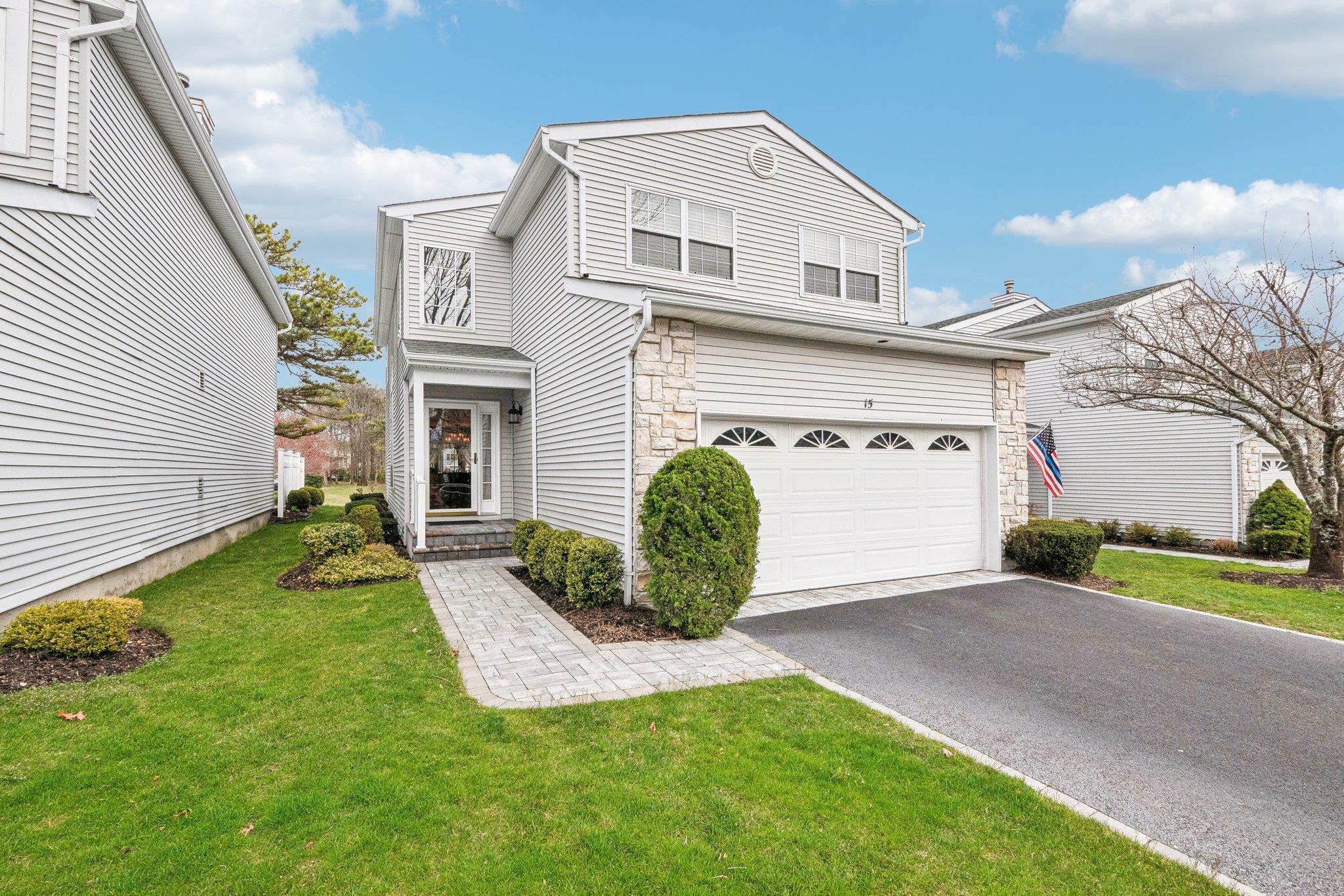 15 Colony Drive #15, Holbrook, New York image 1