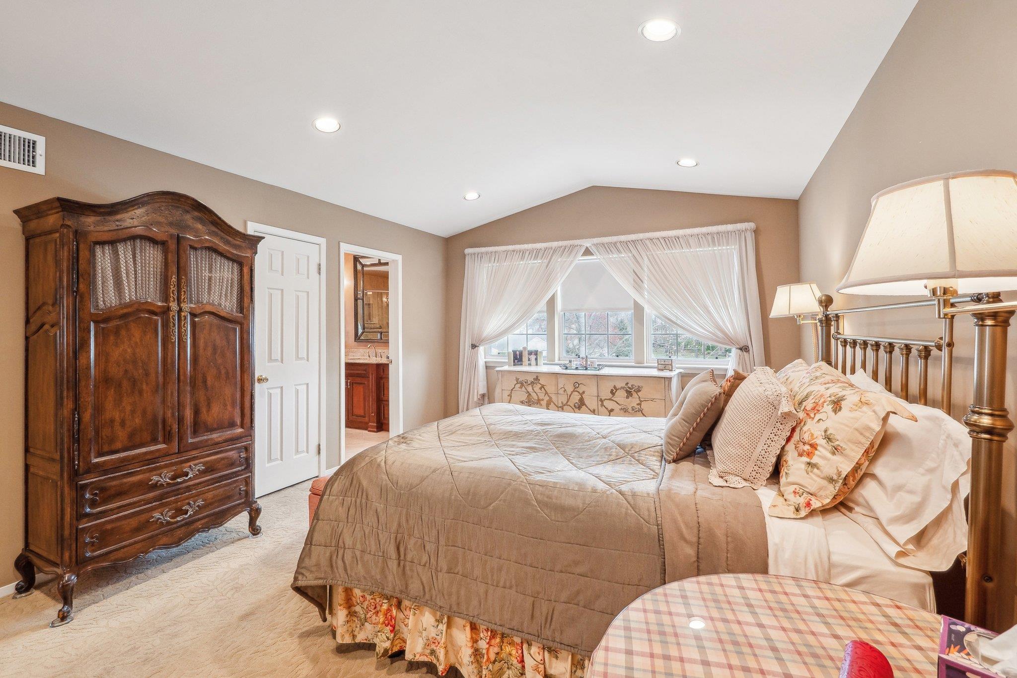 15 Colony Drive #15, Holbrook, New York image 25
