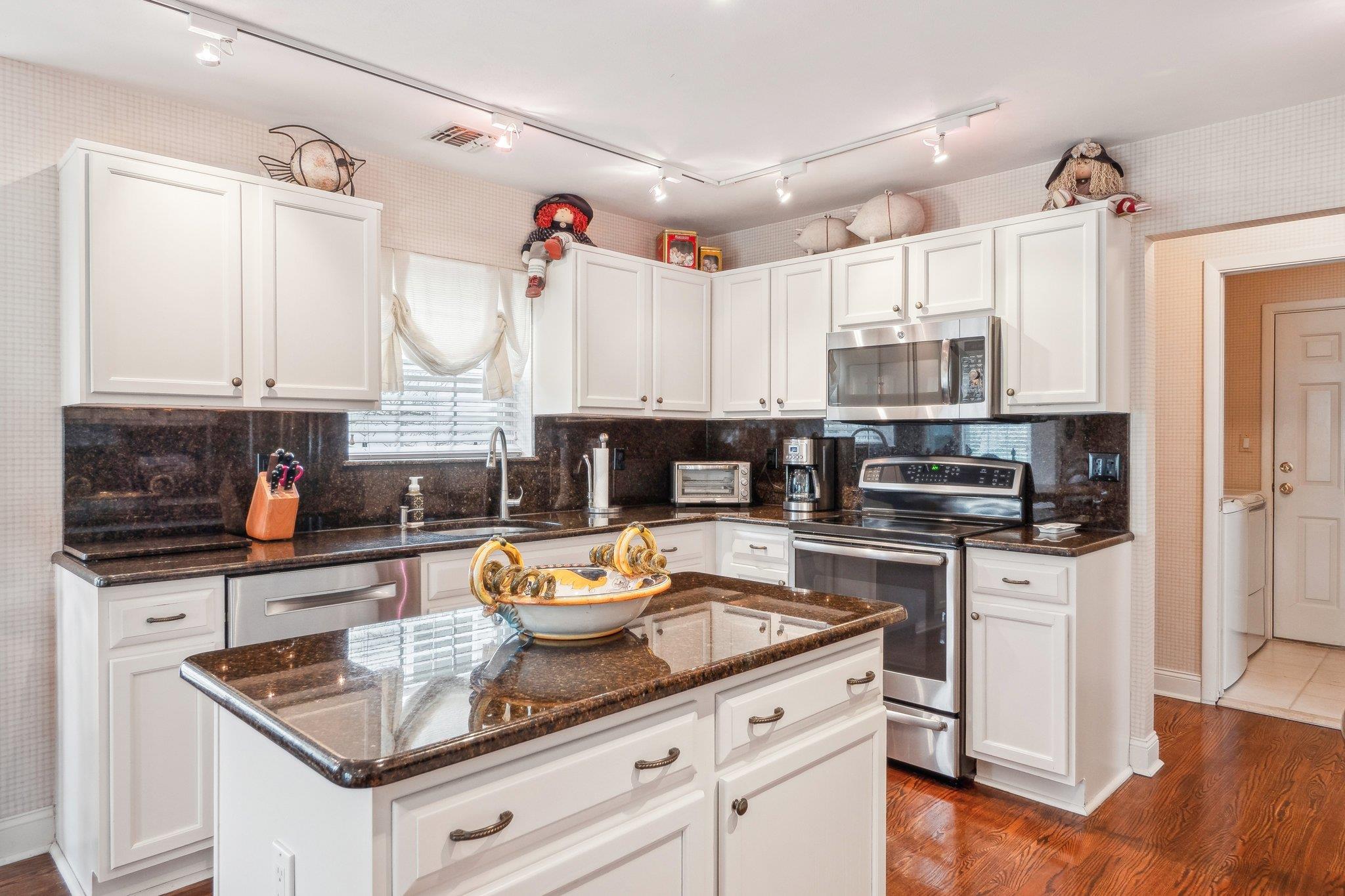 15 Colony Drive #15, Holbrook, New York image 14