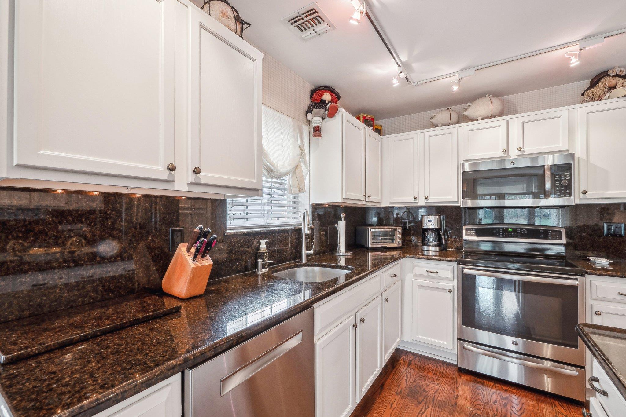 15 Colony Drive #15, Holbrook, New York image 15
