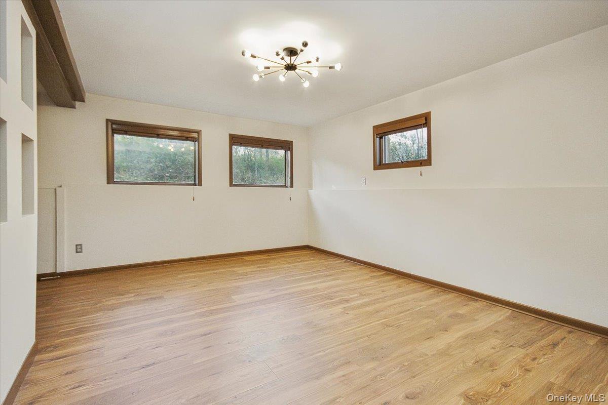 Marlboro, New York 12542, United States, 3 Bedrooms Bedrooms, ,2 BathroomsBathrooms,Residential,Active,239334