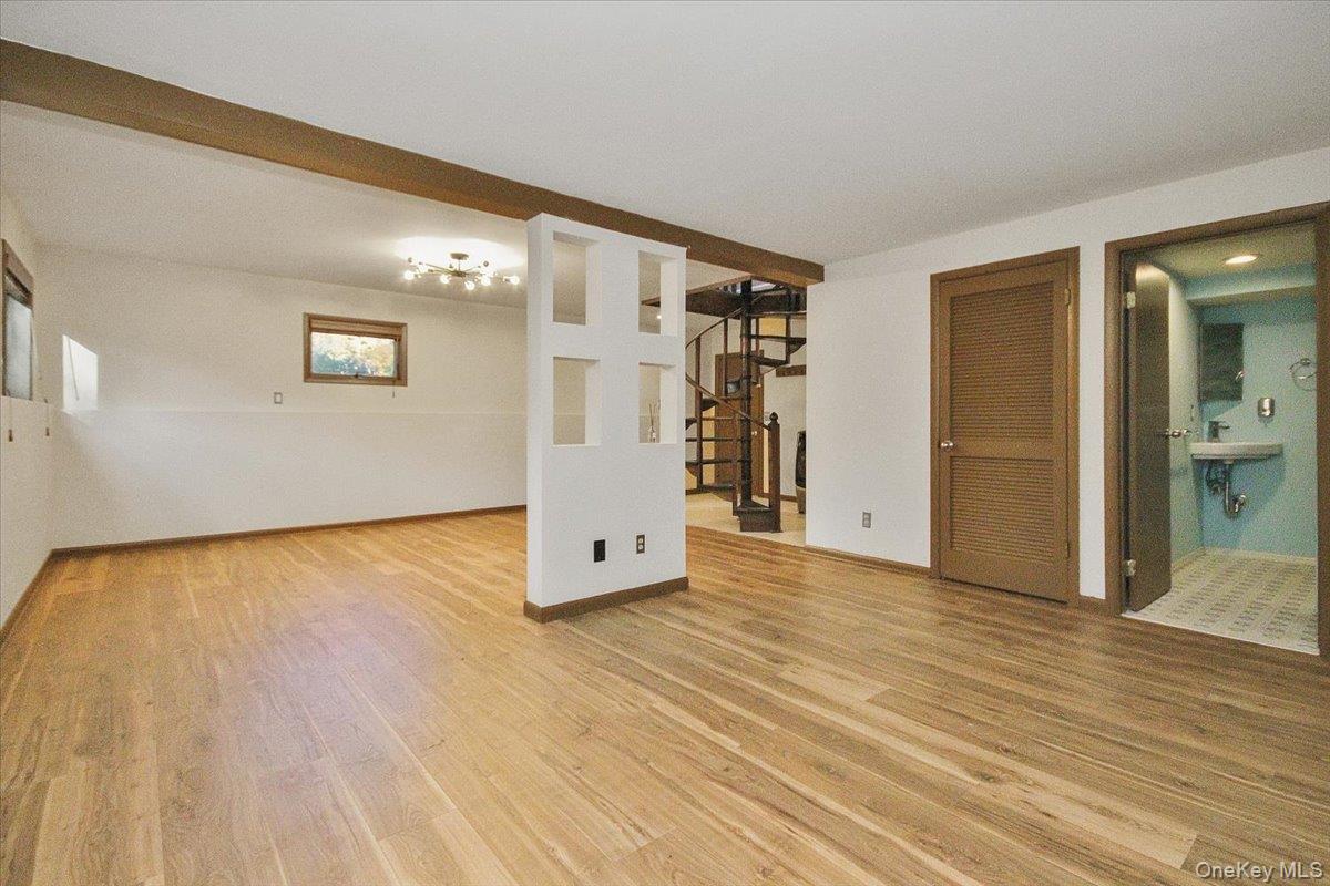 Marlboro, New York 12542, United States, 3 Bedrooms Bedrooms, ,2 BathroomsBathrooms,Residential,Active,239334