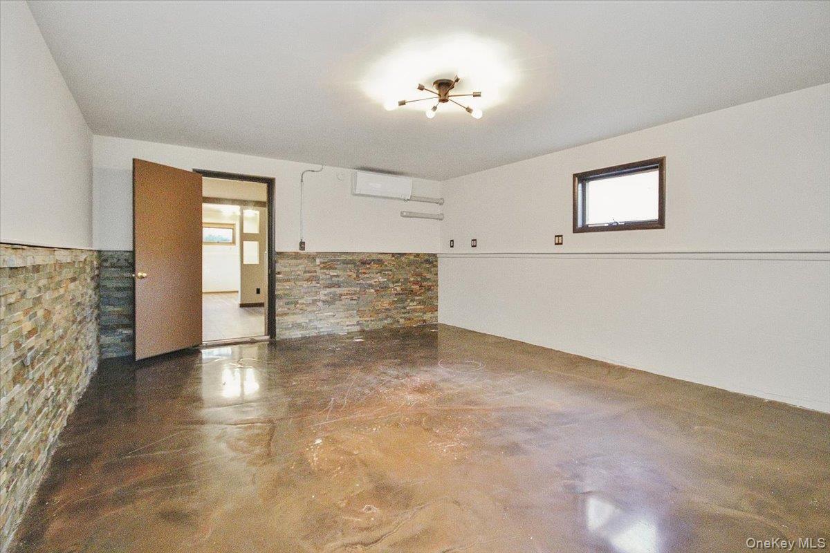 Marlboro, New York 12542, United States, 3 Bedrooms Bedrooms, ,2 BathroomsBathrooms,Residential,Active,239334