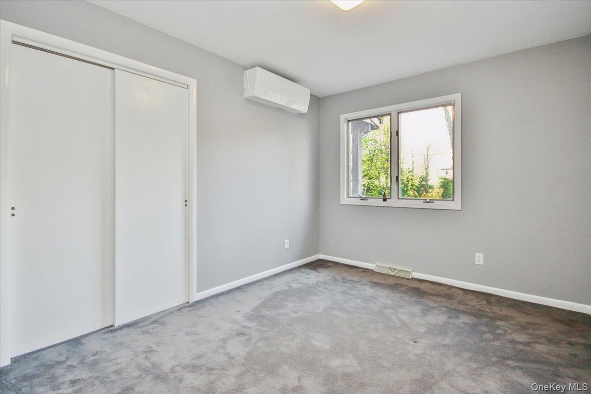 Marlboro, New York 12542, United States, 3 Bedrooms Bedrooms, ,2 BathroomsBathrooms,Residential,Active,239334