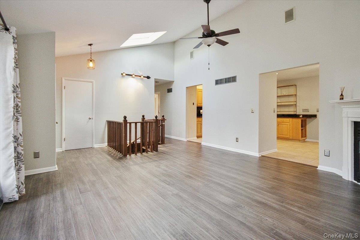 Marlboro, New York 12542, United States, 3 Bedrooms Bedrooms, ,2 BathroomsBathrooms,Residential,Active,239334