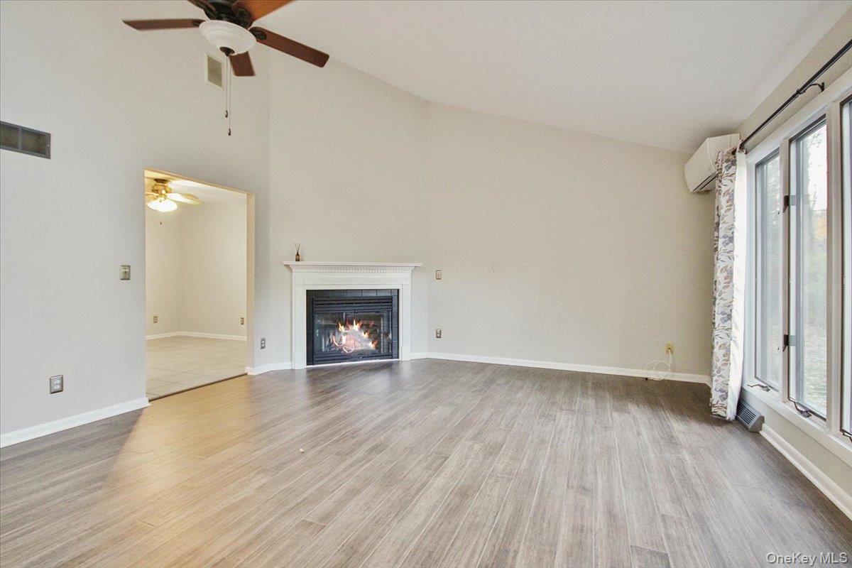 Marlboro, New York 12542, United States, 3 Bedrooms Bedrooms, ,2 BathroomsBathrooms,Residential,Active,239334