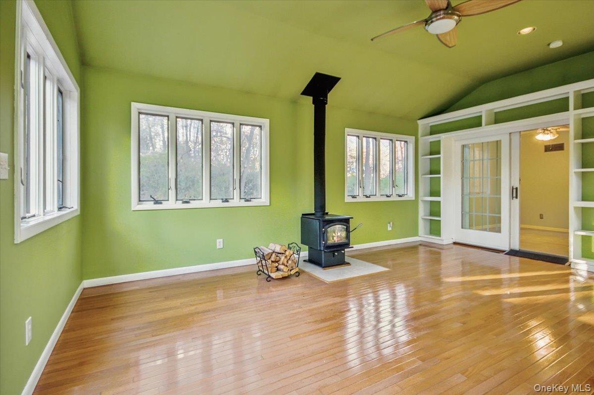 Marlboro, New York 12542, United States, 3 Bedrooms Bedrooms, ,2 BathroomsBathrooms,Residential,Active,239334