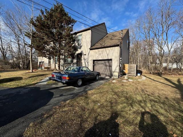 Jacqueline Street, New Windsor, New York - 3 Bedrooms  
2 Bathrooms - 