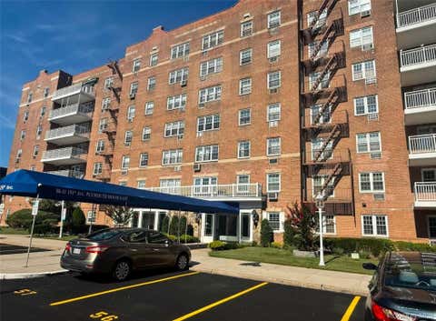 Condo For Rent - 86-11 151st Avenue #4K<br/> Howard Beach, NY 11414