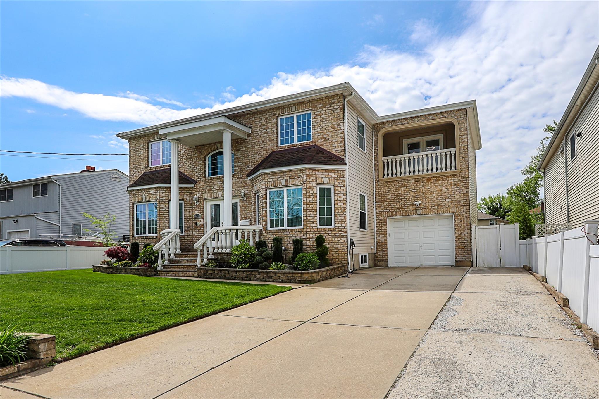 1660 Bridge Street, Merrick, New York image 1