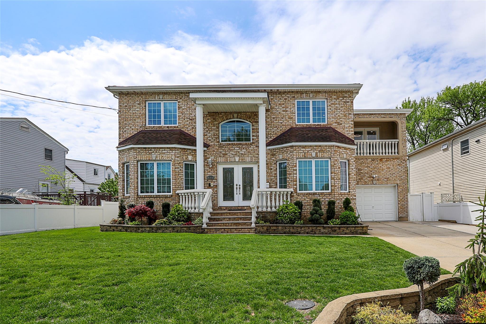 1660 Bridge Street, Merrick, New York image 2