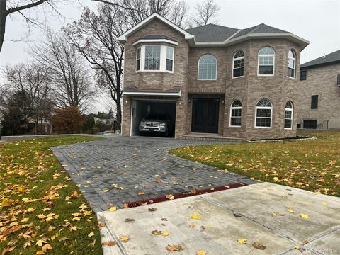 Homes For Sale - 23 Sunlight Hill<br/> Yonkers, NY 10704