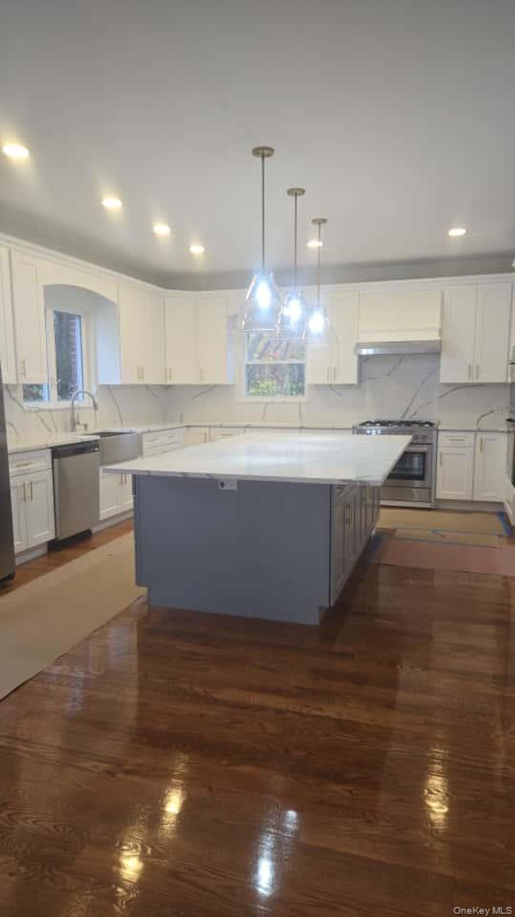 Photo of 23 Sunlight Hill, Yonkers, NY 10704 (MLS # 938649)