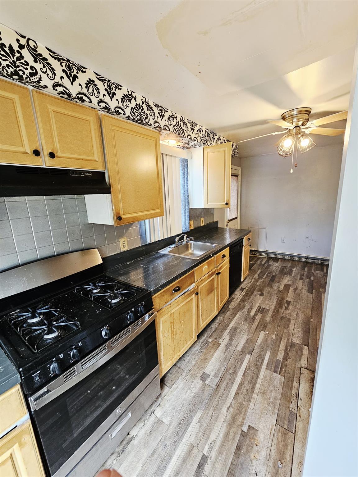 30 Cabot Avenue, Elmsford, New York image 19