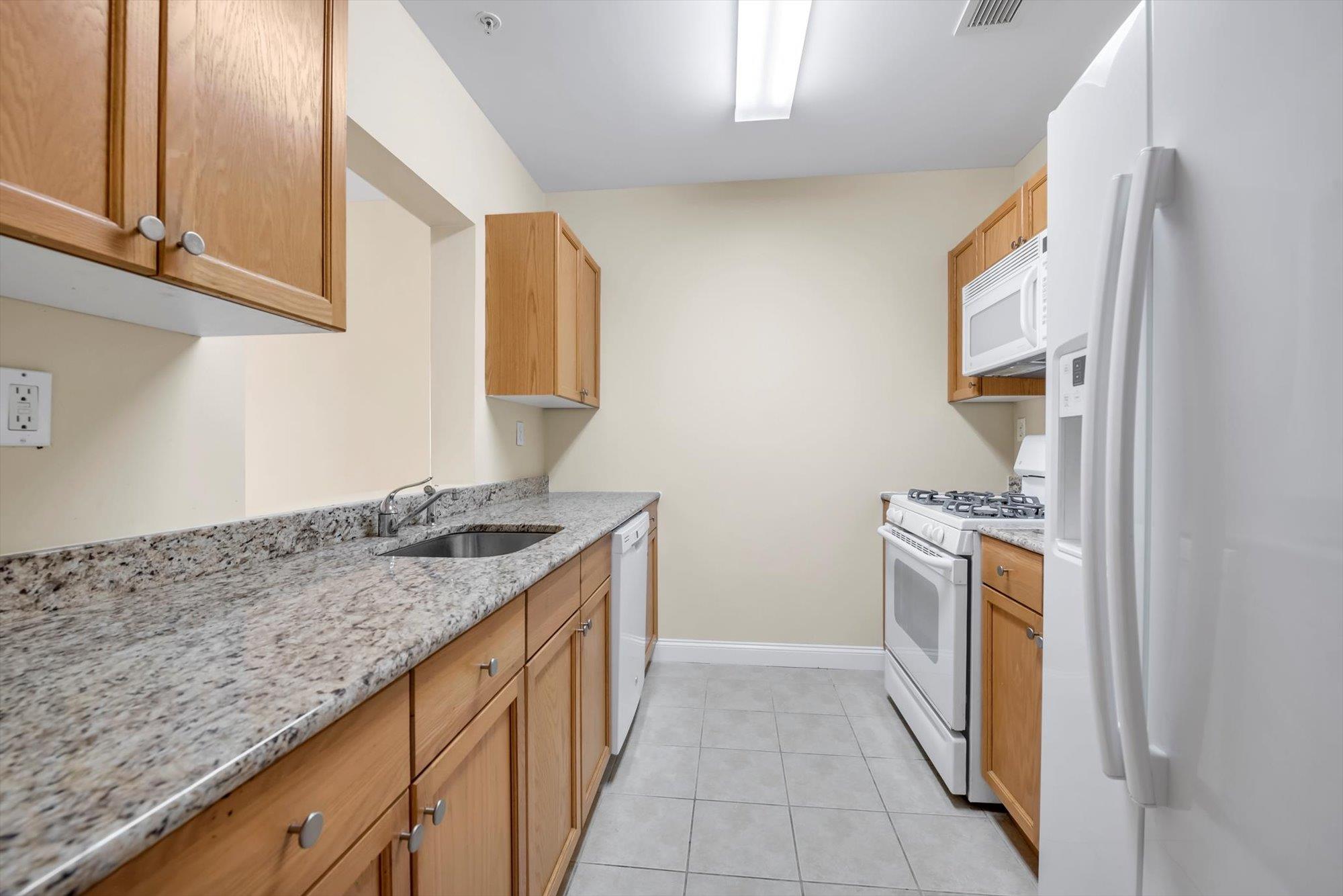130 Post Avenue #315, Westbury, New York image 6
