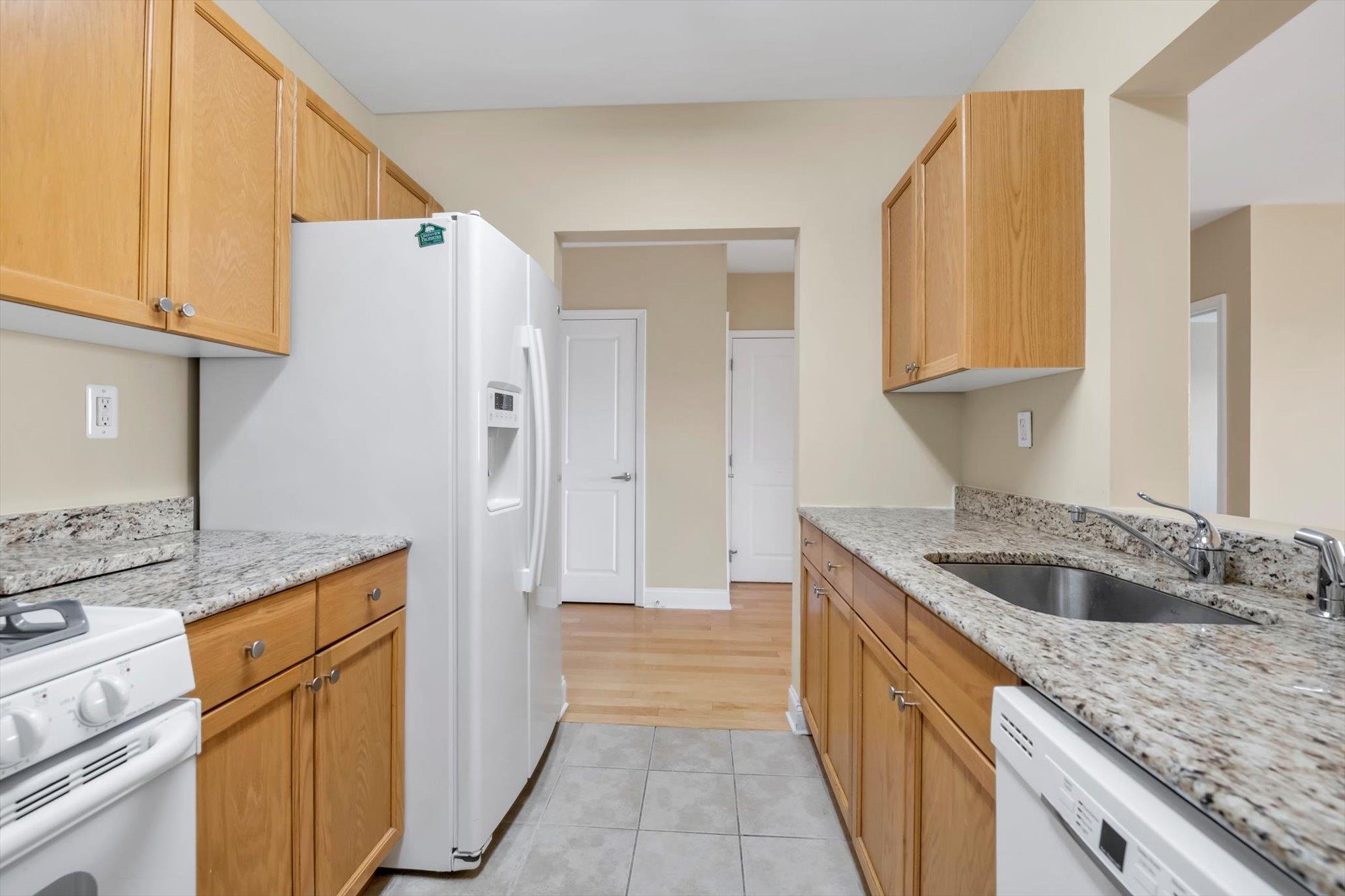 130 Post Avenue #315, Westbury, New York image 5