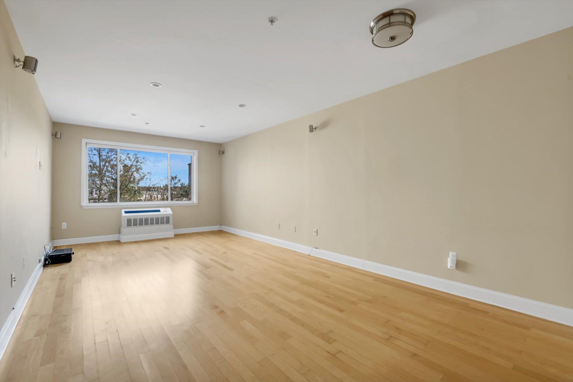130 Post Avenue #315, Westbury, New York image 3