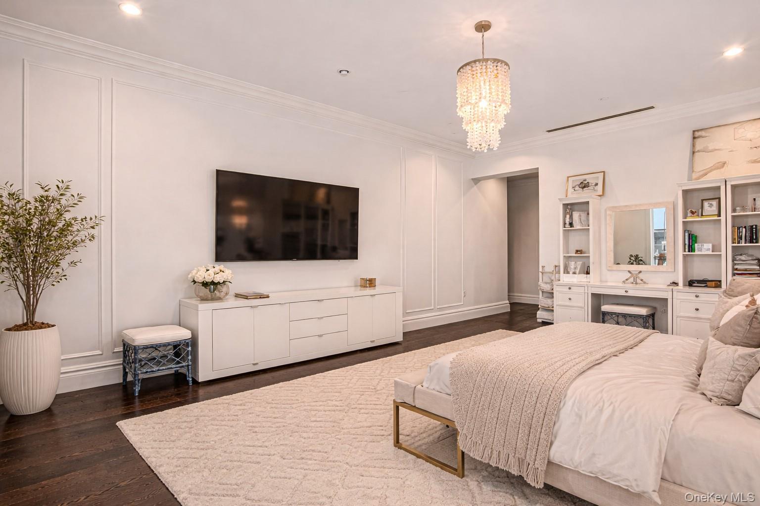 3000 Royal Court 3308