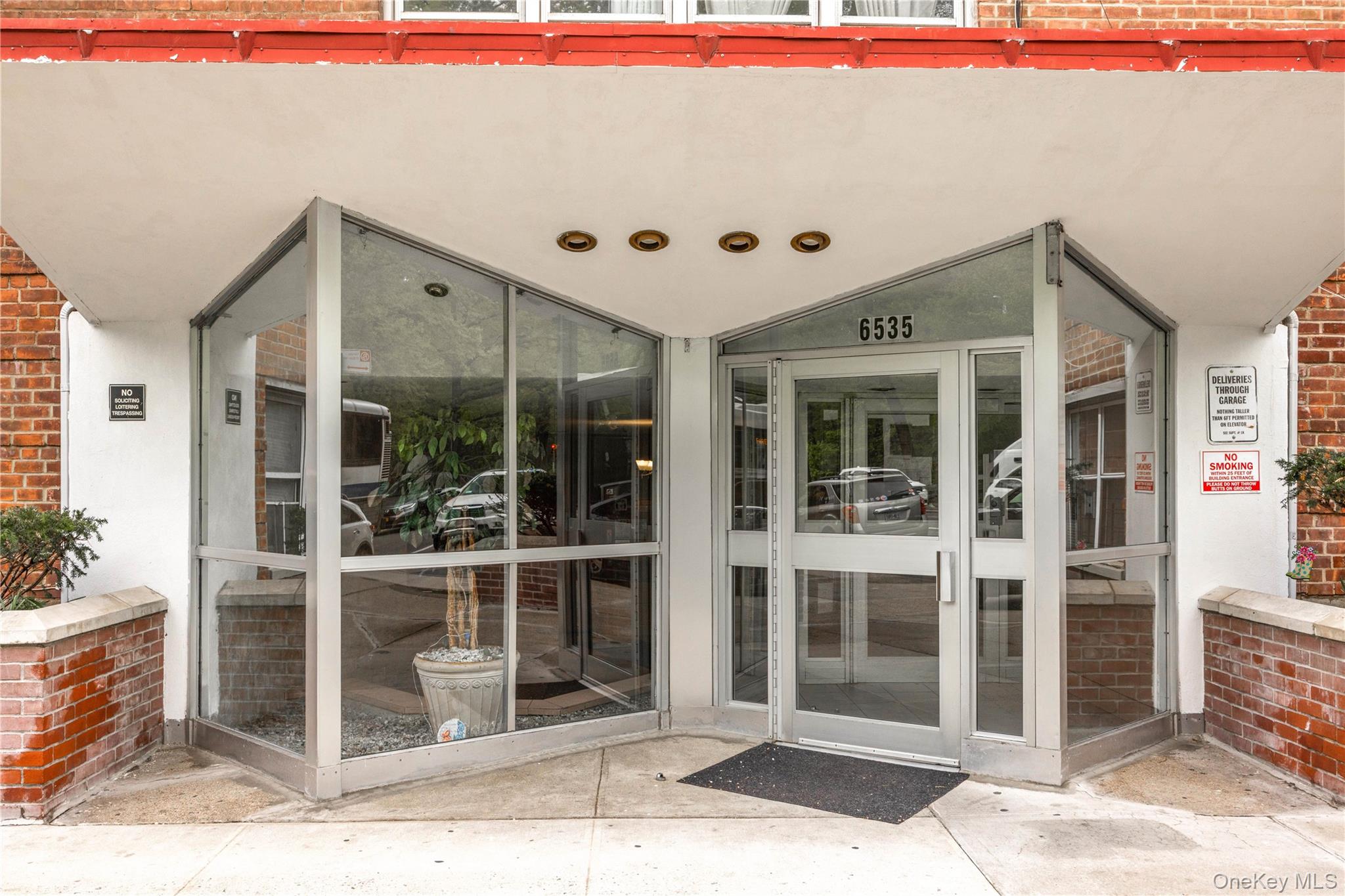 6535 Broadway 2A