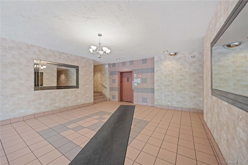 Photo of 6535 Broadway #2A, Bronx, NY 10471 (MLS # 994087)