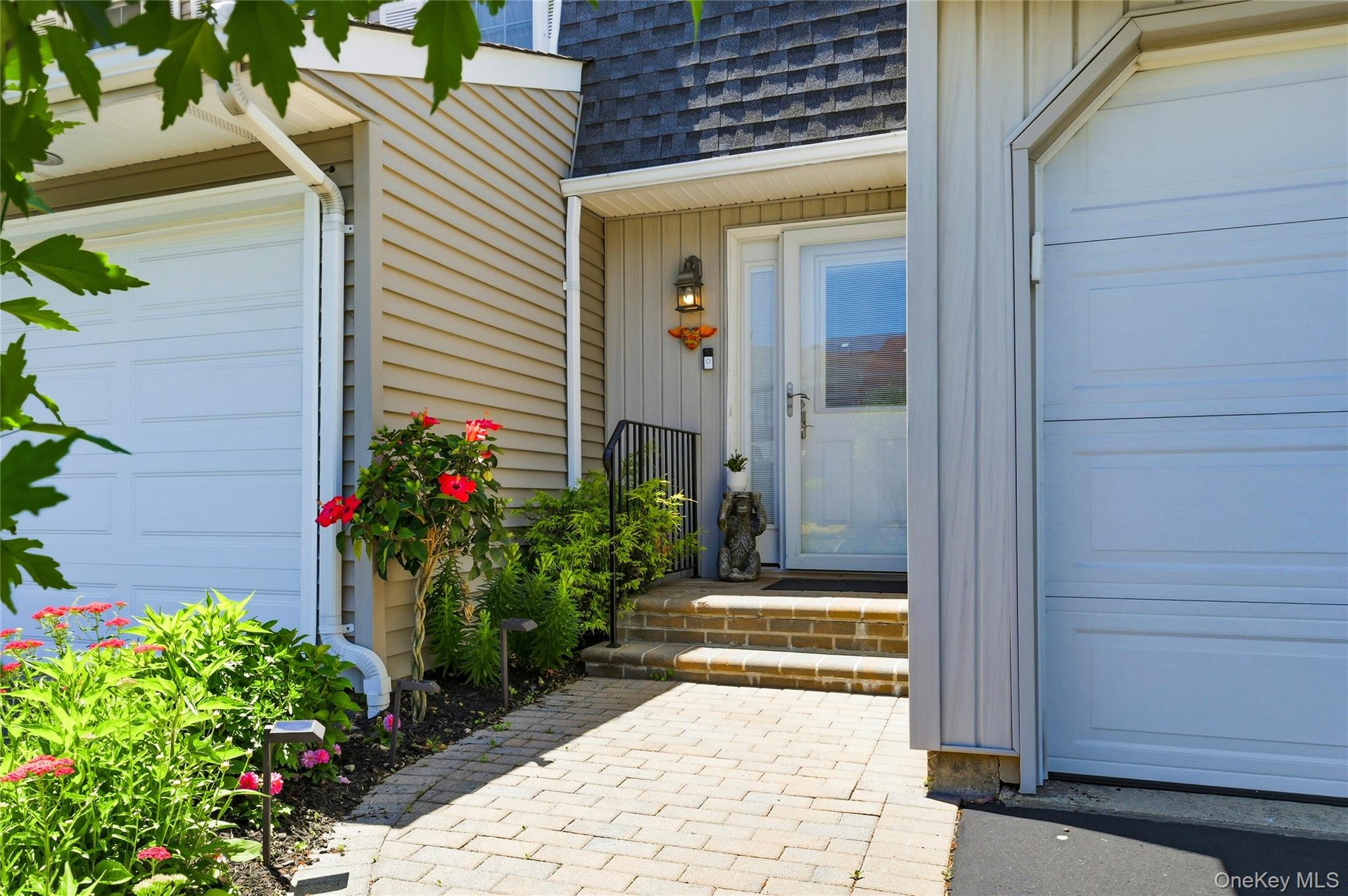 84 Woodlake Drive W