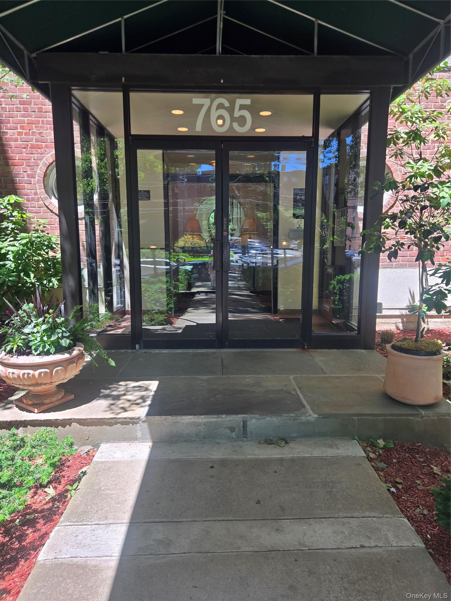 765 Bronx River 3F - Photo 2