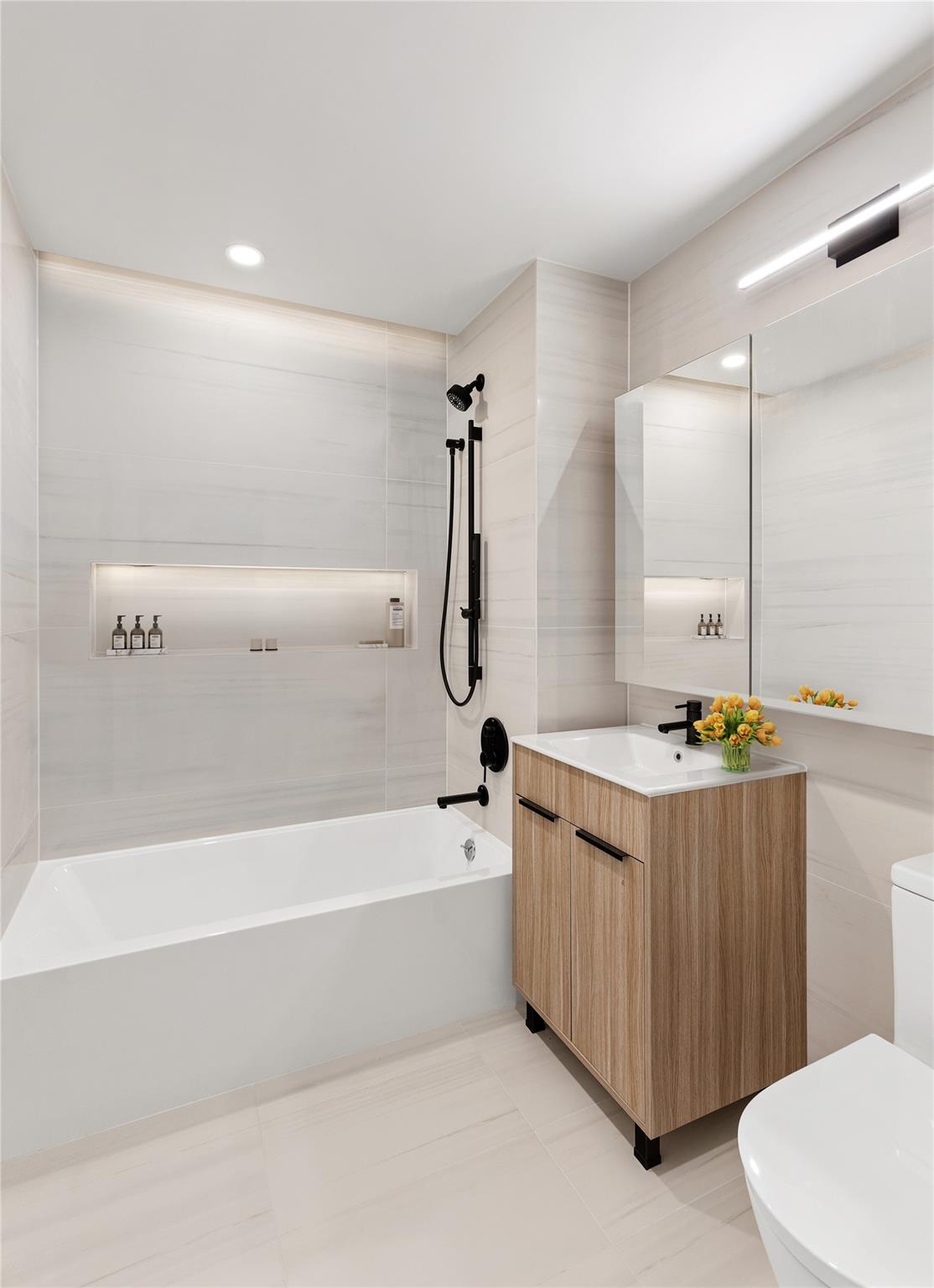 20-08 Steinway Street #404, Astoria, New York image 4