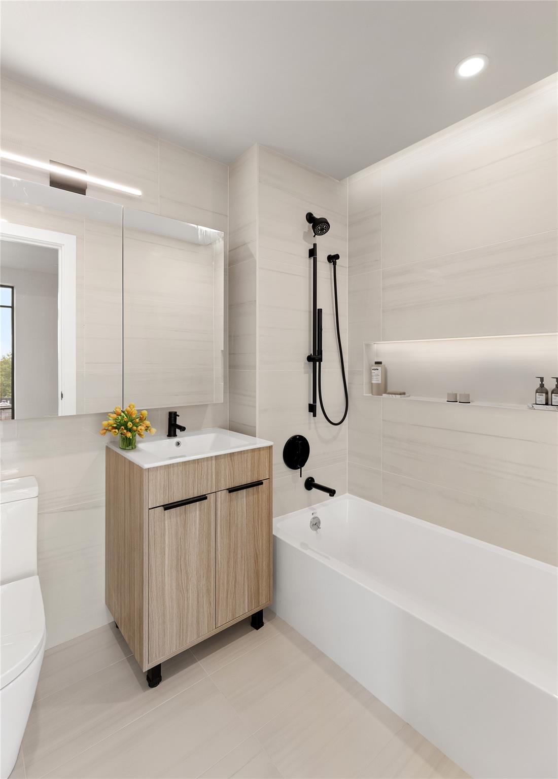 20-08 Steinway Street #404, Astoria, New York image 3