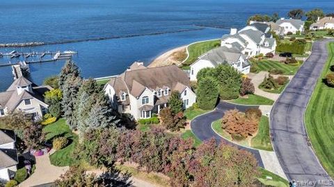 48 Pembroke Drive Glen Cove NY 11542
