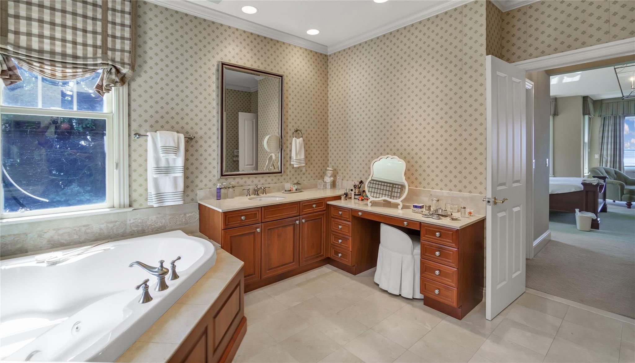 48 Pembroke Drive, Glen Cove, New York image 25