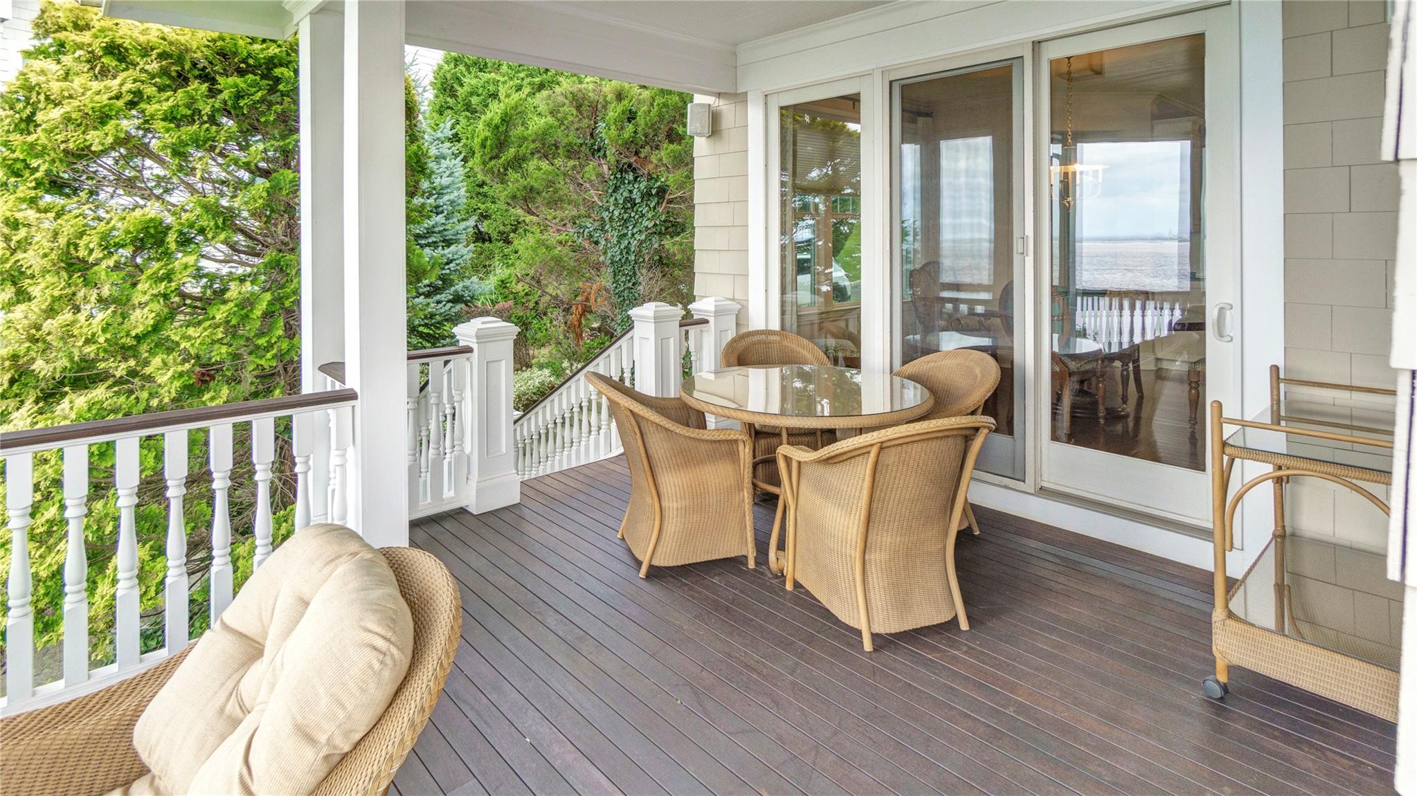 48 Pembroke Drive, Glen Cove, New York image 17