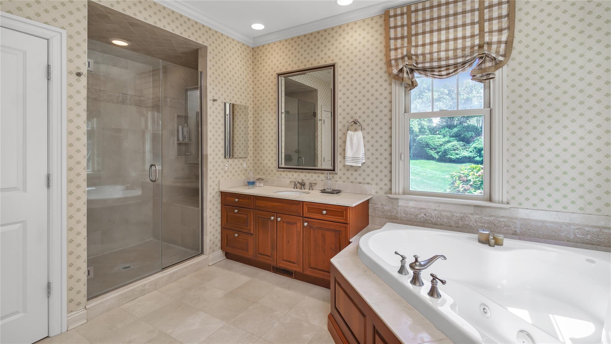 48 Pembroke Drive, Glen Cove, New York image 26