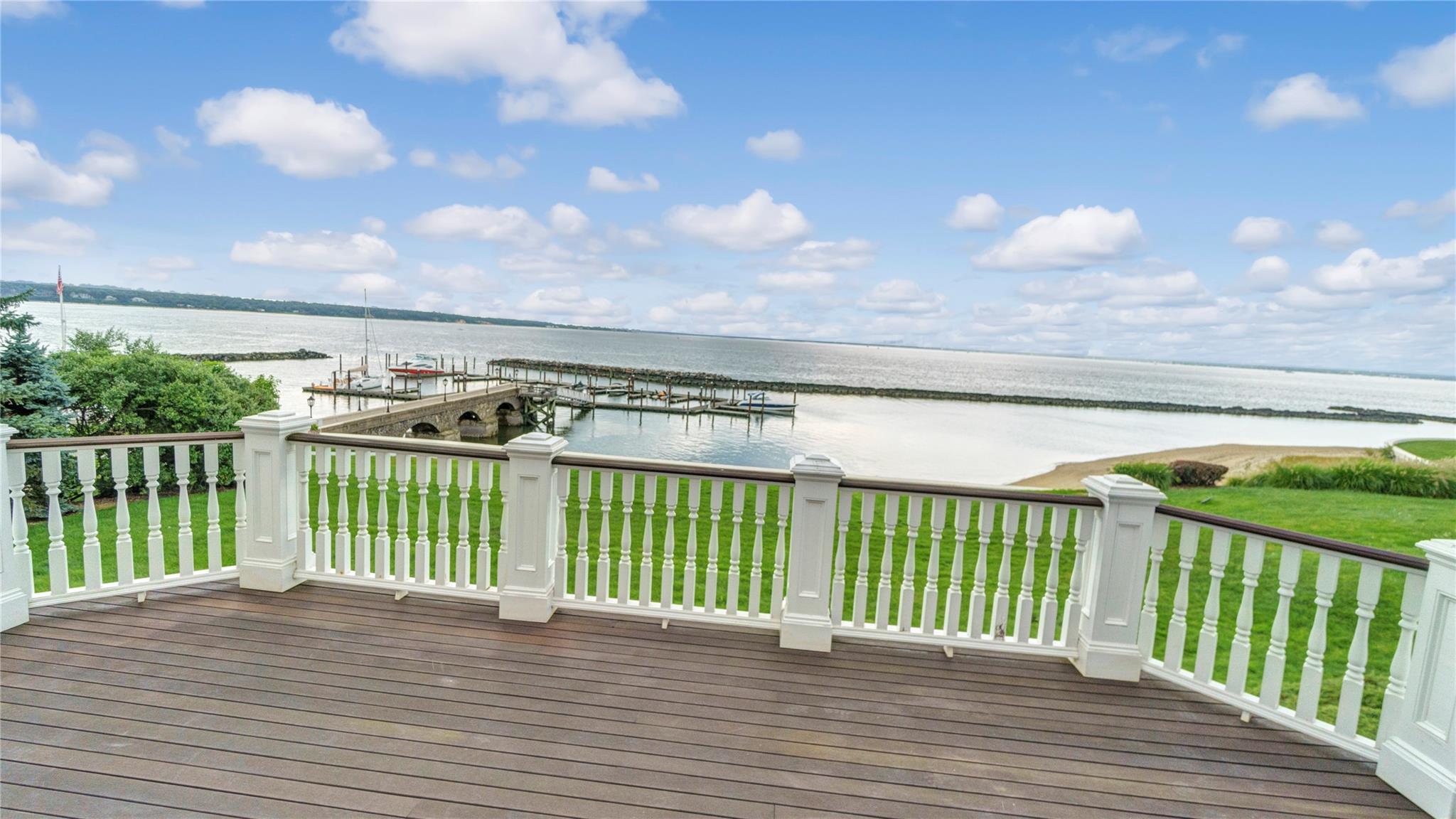 48 Pembroke Drive, Glen Cove, New York image 40